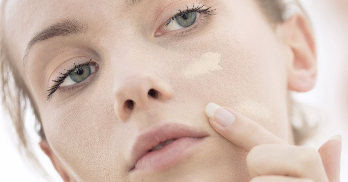 How to apply foundation, according to a make-up artist
